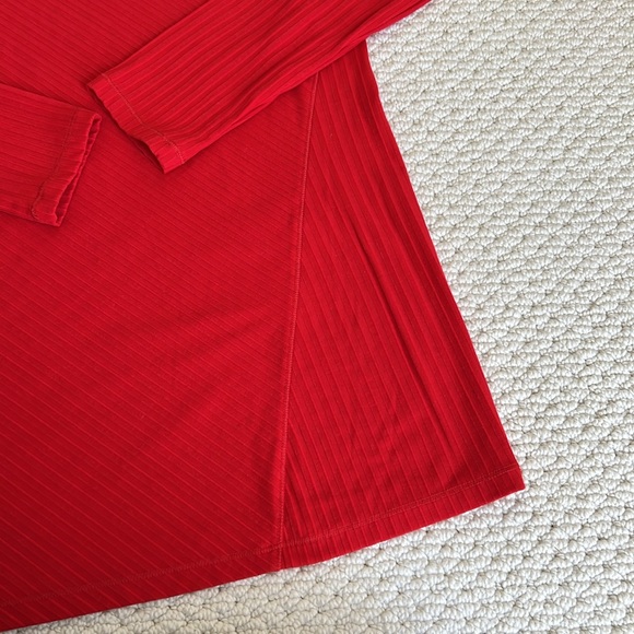 EUC Athleta ribbed turtleneck size small - Picture 2 of 9